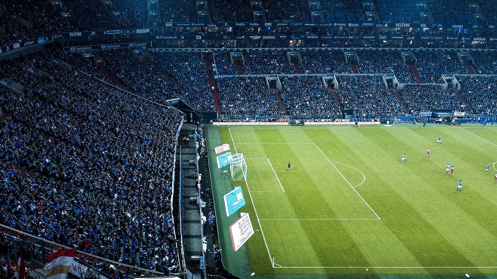 “英超赛场：倒数第二轮比赛惊心动魄”，英超倒数第三有附加赛