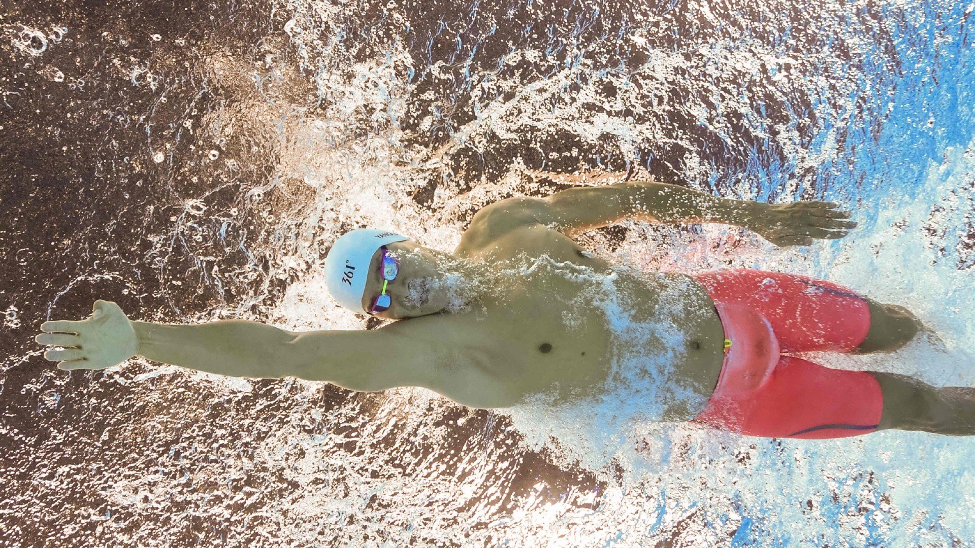 【明星碰撞】丁俊晖和奥沙利文的经典对决瞬间回放，丁俊晖和奥沙利文第一次比赛